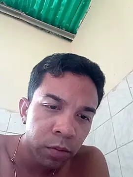 Snapshot of Yohan_fossi chatting on April 3, 7:12 pm Yohan fossi online show from April 3, 7:12 pm