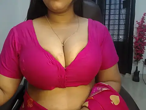 Snapshot of Queen_Jessia chatting on January 12, 5:34 am Queen Jessia online show from January 12, 5:34 am