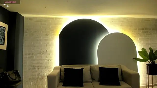 MariamRivera  online show from February 2, 3:54 am