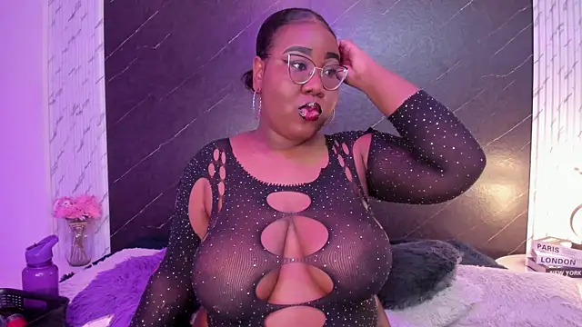 Darnellqueen online show from September 20, 1:17 am