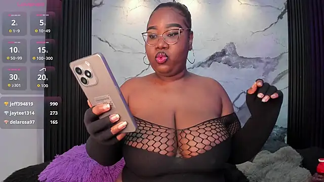 Snapshot of Darnellqueen chatting on March 14, 12:50 am Darnellqueen online show from March 14, 12:50 am