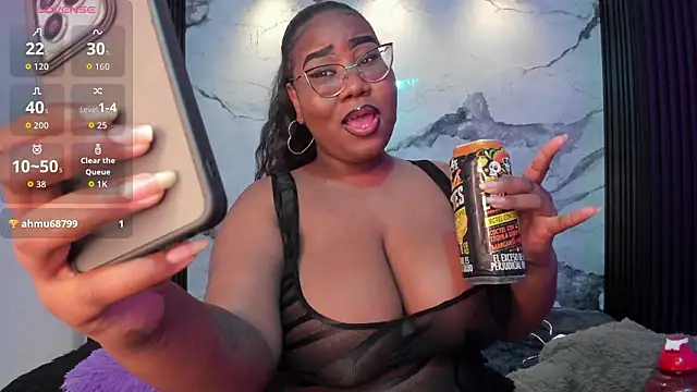 Snapshot of Darnellqueen chatting on March 30, 12:11 am Darnellqueen online show from March 30, 12:11 am