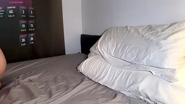 Rob and Ethan online show from November 25, 6:52 pm