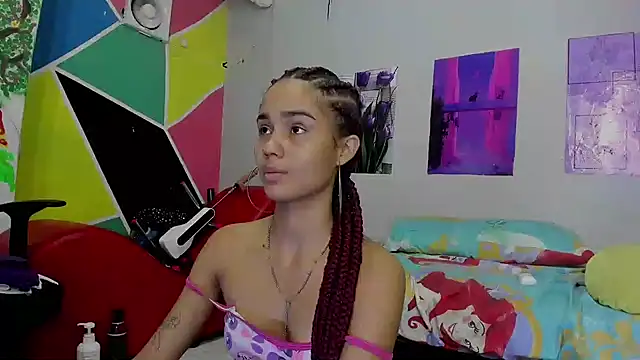 MarianaManzur online show from February 10, 1:11 pm