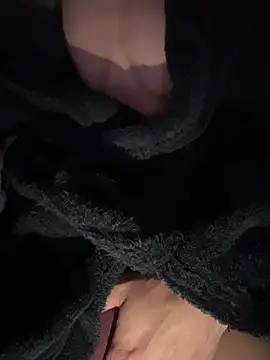 Snapshot of dennisnl93 chatting on March 30, 2:56 am dennisnl93 online show from March 30, 2:56 am