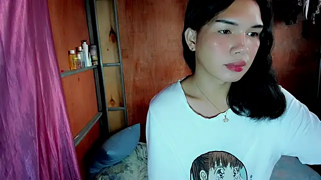 Snapshot of mav1s_ chatting on December 19, 8:21 am mav1s online show from December 19, 8:21 am