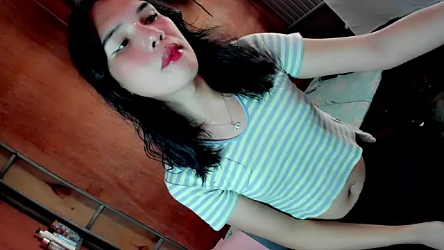 Snapshot of mav1s_ chatting on January 12, 7:35 am mav1s online show from January 12, 7:35 am