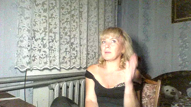 Snapshot of Annie_Heart chatting on September 8, 9:14 pm Annie Heart online show from September 8, 9:14 pm