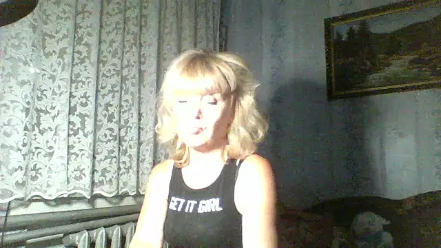 Snapshot of Annie_Heart chatting on September 16, 7:26 pm Annie Heart online show from September 16, 7:26 pm