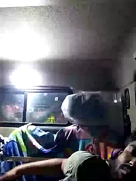 Snapshot of Driver-naru chatting on March 21, 8:08 pm Driver-naru online show from March 21, 8:08 pm