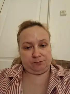 Snapshot of She-devilx chatting on September 17, 7:59 pm She-devilx online show from September 17, 7:59 pm