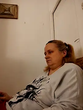 Snapshot of She-devilx chatting on November 13, 10:19 pm She-devilx online show from November 13, 10:19 pm