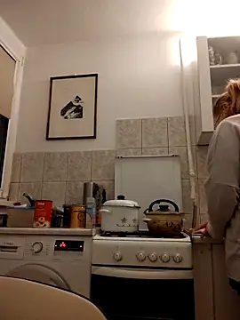 Snapshot of She-devilx chatting on December 17, 10:38 pm She-devilx online show from December 17, 10:38 pm