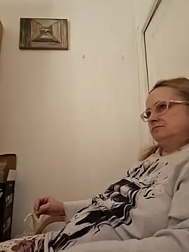 Snapshot of She-devilx chatting on January 7, 6:54 pm She-devilx online show from January 7, 6:54 pm