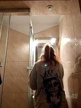 Snapshot of She-devilx chatting on January 8, 11:51 pm She-devilx online show from January 8, 11:51 pm