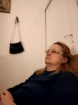 Snapshot of She-devilx chatting on January 18, 10:02 pm She-devilx online show from January 18, 10:02 pm