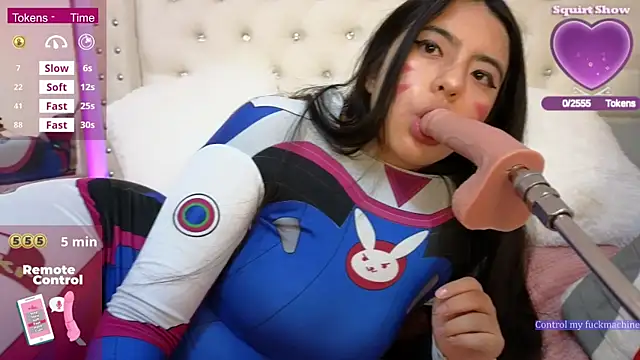 Snapshot of Hikikodoll__ chatting on November 21, 8:18 pm Hikikodoll online show from November 21, 8:18 pm