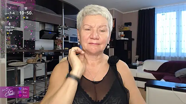 Snapshot of roxana_brooks chatting on February 19, 2:57 pm roxana brooks online show from February 19, 2:57 pm