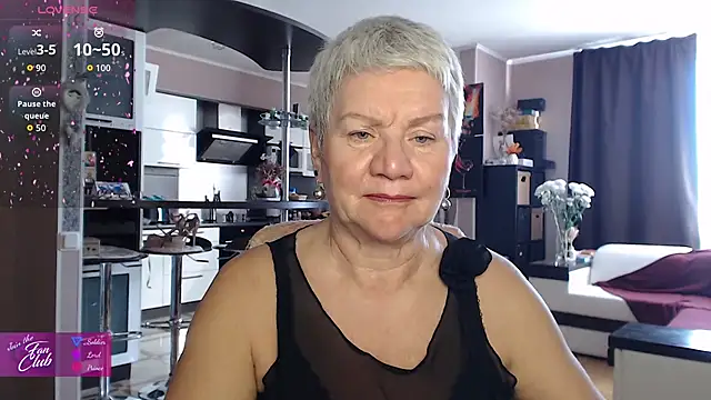 Snapshot of roxana_brooks chatting on February 25, 12:48 pm roxana brooks online show from February 25, 12:48 pm