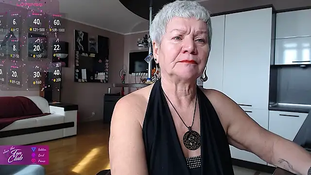 Snapshot of roxana_brooks chatting on March 8, 10:52 am roxana brooks online show from March 8, 10:52 am