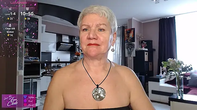 Snapshot of roxana_brooks chatting on March 23, 2:21 pm roxana brooks online show from March 23, 2:21 pm