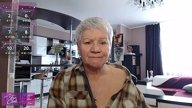 Snapshot of roxana_brooks chatting on March 25, 1:17 pm roxana brooks online show from March 25, 1:17 pm