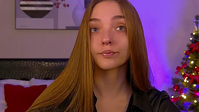 Snapshot of VirginieCruz chatting on December 5, 5:27 am VirginieCruz online show from December 5, 5:27 am