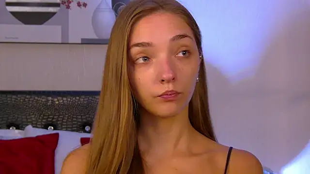 Snapshot of VirginieCruz chatting on January 19, 5:22 am VirginieCruz online show from January 19, 5:22 am