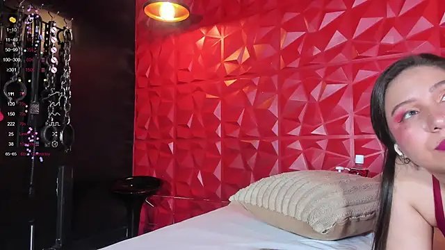 Snapshot of Isabella_Daniell chatting on September 28, 5:35 am Isabella Daniell online show from September 28, 5:35 am