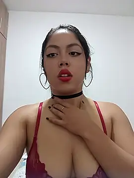 Snapshot of leah_passion chatting on January 10, 10:47 pm leah passion online show from January 10, 10:47 pm