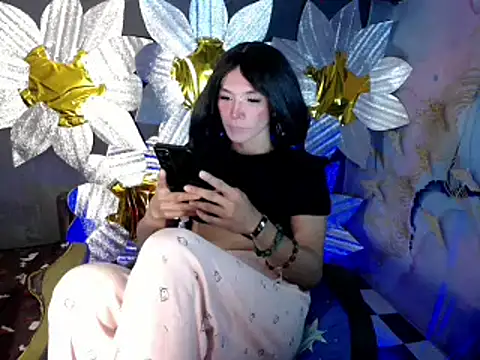 Rhianna wilson online show from June 17, 10:06 am