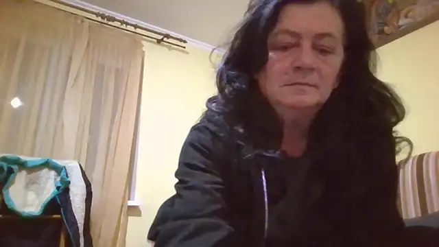 GypsiQueen2 online show from December 13, 8:14 pm