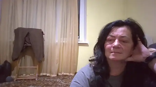 GypsiQueen2 online show from January 6, 6:11 pm