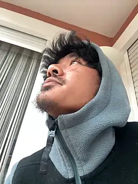 juniiorre online show from November 16, 9:26 am