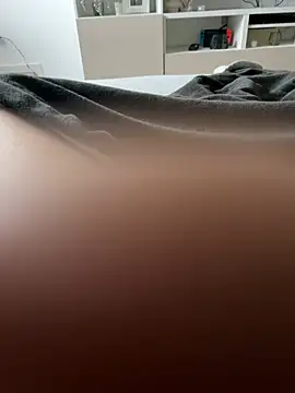 Snapshot of Young_Couple20 chatting on January 24, 1:25 pm Young Couple20 online show from January 24, 1:25 pm