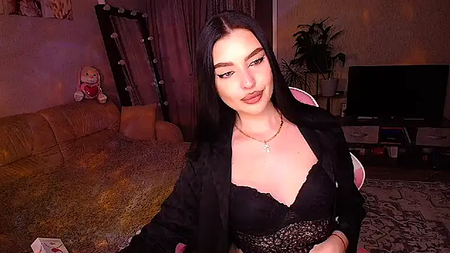   Malika   online show from January 18, 3:16 pm