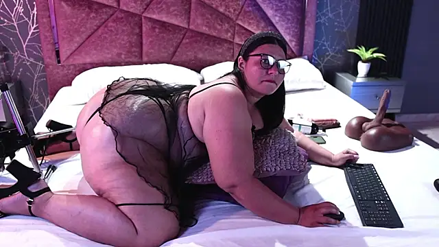 Snapshot of Amanda-Cruz chatting on October 22, 12:55 am Amanda-Cruz online show from October 22, 12:55 am