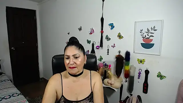 Snapshot of mature_bigboobs10 chatting on December 23, 4:21 am mature bigboobs10 online show from December 23, 4:21 am