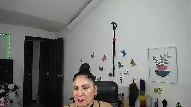 Snapshot of mature_bigboobs10 chatting on January 11, 4:28 am mature bigboobs10 online show from January 11, 4:28 am