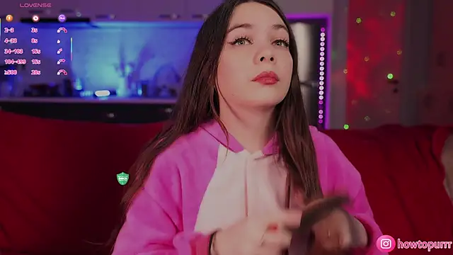 Snapshot of How2Meow chatting on January 12, 5:18 pm How2Meow online show from January 12, 5:18 pm