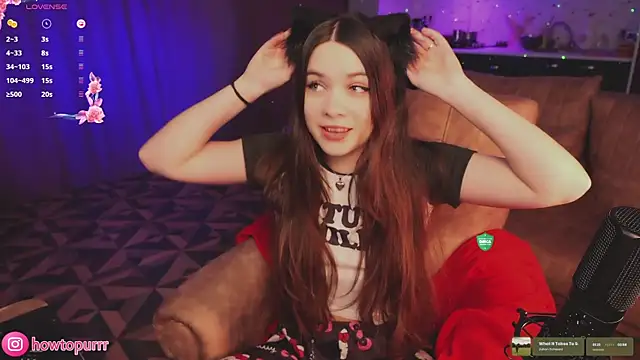 How2Meow online show from April 25, 5:32 pm