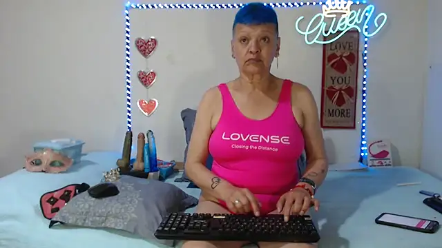 loquitaqueen011 online show from May 16, 5:23 pm