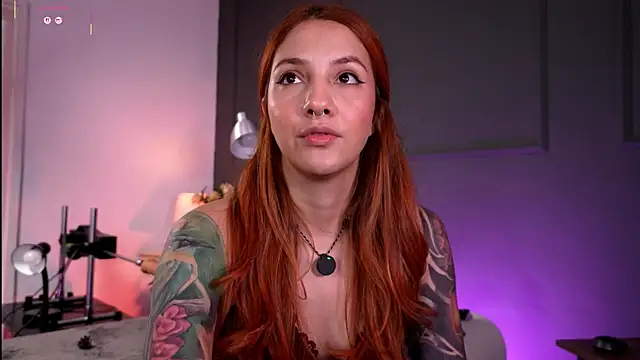 Snapshot of RedJasmine_ chatting on April 28, 10:26 pm RedJasmine online show from April 28, 10:26 pm