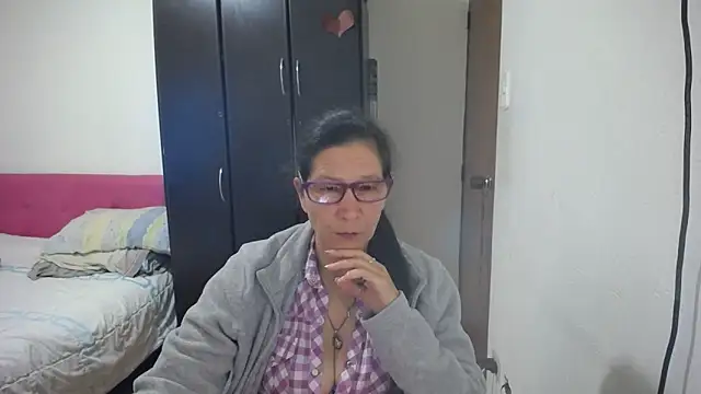 latin49 online show from June 11, 5:16 am