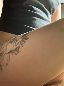 MiaBlossom online show from January 4, 8:48 pm