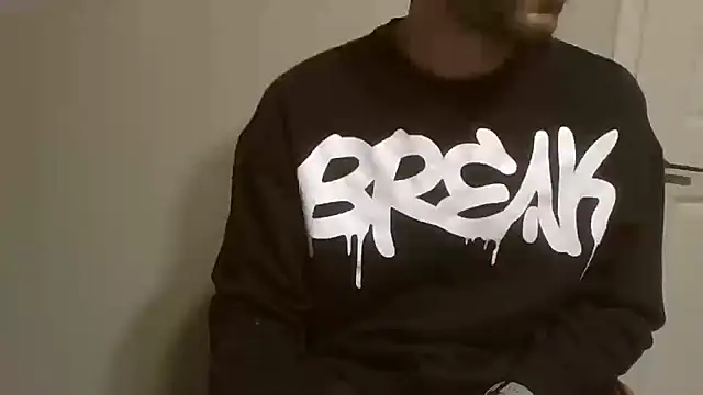Hotboyo01 online show from January 24, 8:44 am