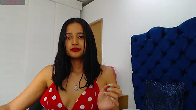 Lili666  online show from May 10, 3:33 am