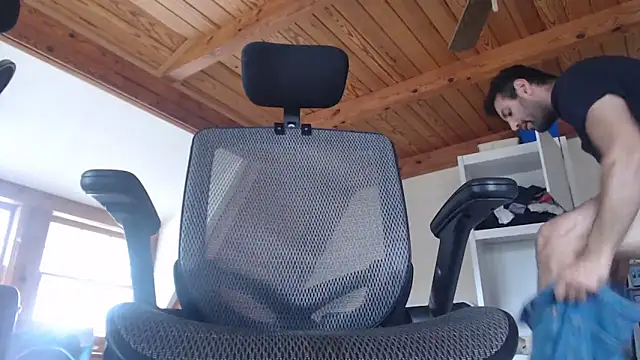 Snapshot of cashmasterzobistone chatting on March 3, 5:41 pm cashmasterzobistone online show from March 3, 5:41 pm