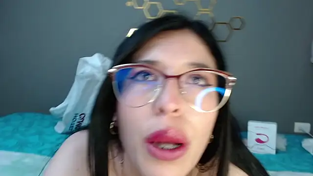 Snapshot of adriscute chatting on January 23, 4:41 am adriscute online show from January 23, 4:41 am