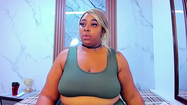 Snapshot of HannyMansonh chatting on January 15, 3:11 am HannyMansonh online show from January 15, 3:11 am